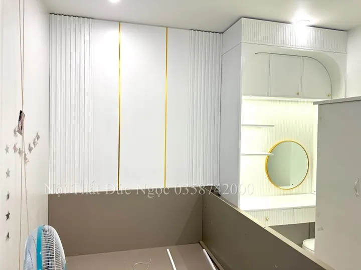 Tủ áo kết hợp bàn phấn treo tường gương led bo góc DN-TA-25 xưởng Đức Ngọc