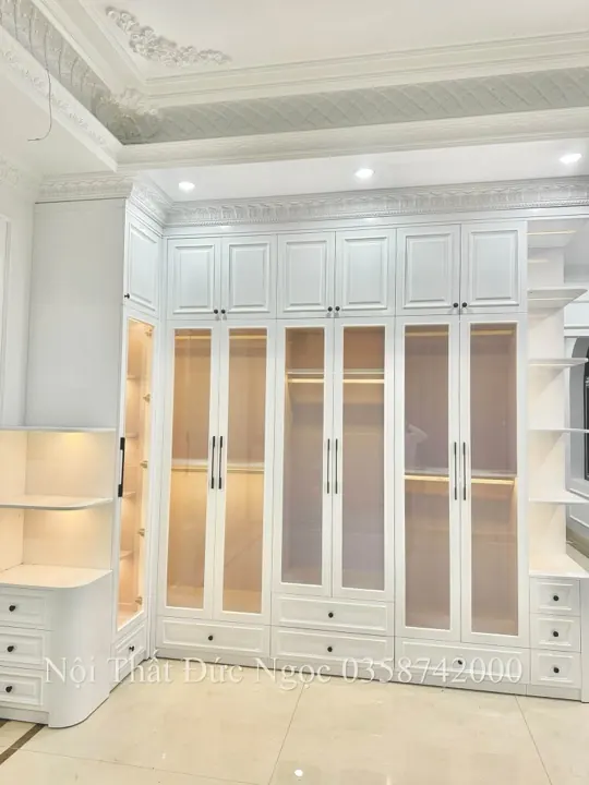 Tủ áo kịch trần cánh phẳng sơn PU phào nóc tân cổ điển DN-TA-09 xưởng Đức Ngọc